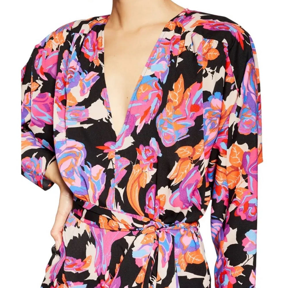 TOPSHOP Belted V-Neck Long Sleeve Midi Dress